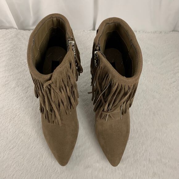 Betseyville by Betsey Johnson Fringe Tan Wedge Ankle Boots Size 7 - Picture 3 of 10